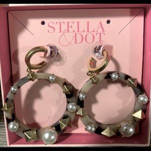 Stella & Dot - NEW Game Changer Earrings